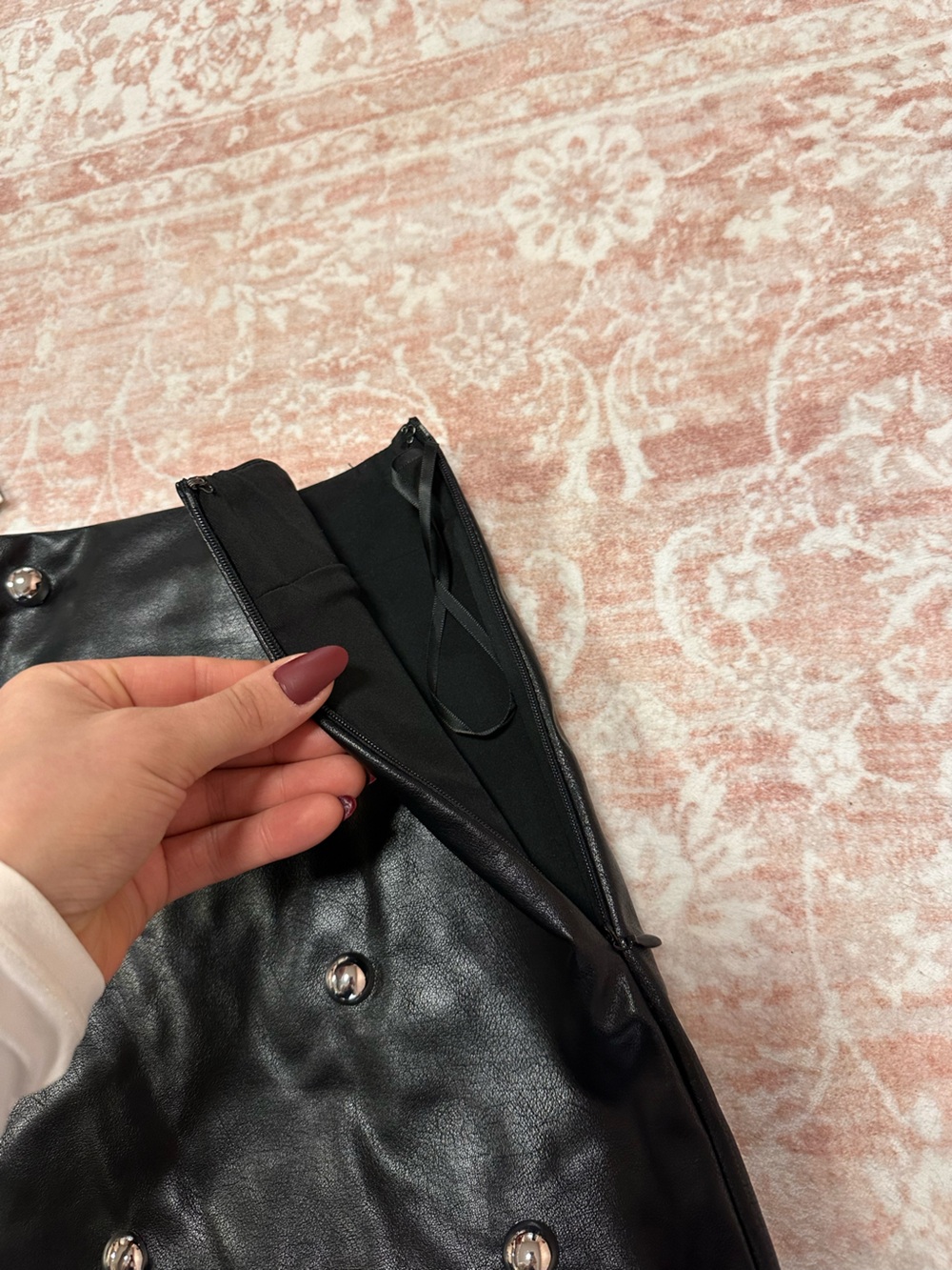 NWT 🖤 Commense Leather Studded Skort - Picture 7 of 10